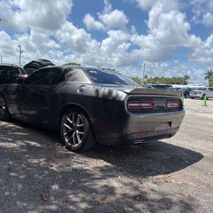 DODGE CHALLENGER GT - 5