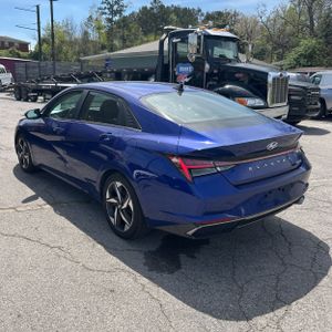 HYUNDAI ELANTRA HYBRID LIMITED - 5