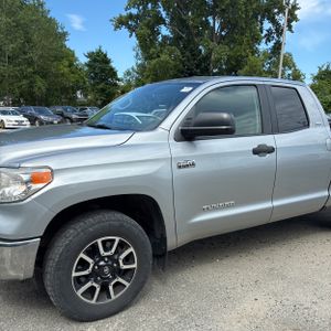 صورة 2 لـ 2017 Toyota TUNDRA SR5