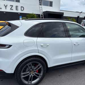 PORSCHE CAYENNE - 9