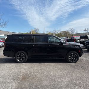 CHEVROLET SUBURBAN Z71 - 10