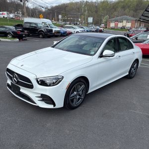 MERCEDES-BENZ E-CLASS - 1