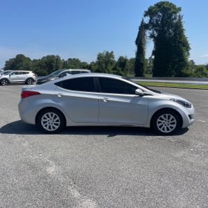 صورة 10 لـ 2011 Hyundai ELANTRA GLS