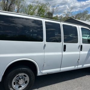 CHEVROLET EXPRESS LT 2500 - 9