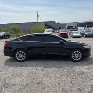 FORD FUSION SE - 10