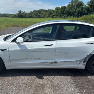 صورة 4 لـ 2023 Tesla MODEL 3 BASE