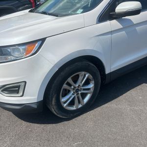 FORD EDGE SEL - 2
