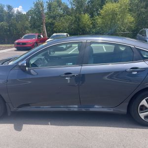 2020 Honda CIVIC LX — фото 4