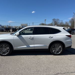 Acura MDX SH-AWD w/Advance - 3