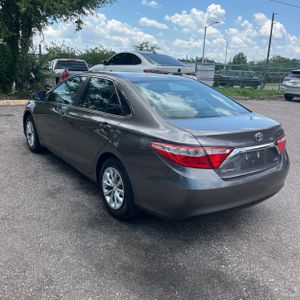 2017 Toyota CAMRY LE photo 5