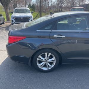 HYUNDAI SONATA LIMITED - 9