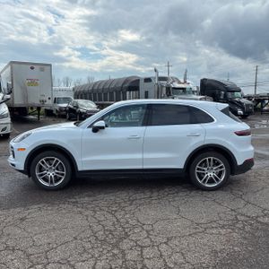 PORSCHE CAYENNE - 3