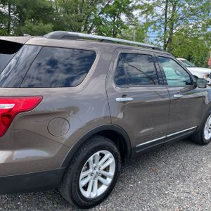 FORD EXPLORER XLT - 9