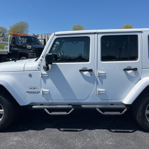 JEEP WRANGLER UNLIMITED SAHARA - 4
