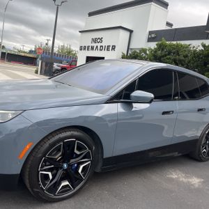 2023 BMW IX M60 照片 2