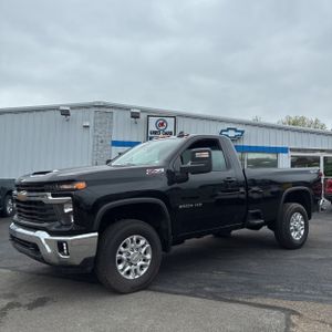 CHEVROLET SILVERADO - 1