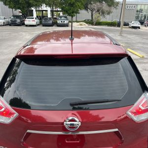 2016 Nissan ROGUE S — миниатюра 16