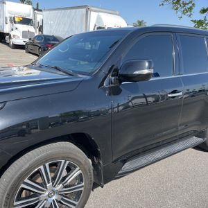 LEXUS LX 570 THREE-ROW - 2