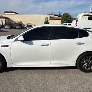 KIA OPTIMA LX - 4