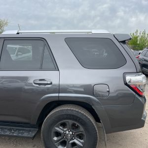 TOYOTA 4RUNNER - 6