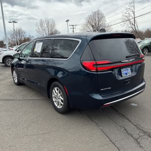 Chrysler Pacifica Touring L - 5