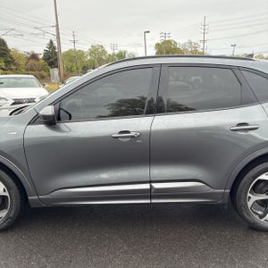 FORD ESCAPE ST-LINE ELITE - 4