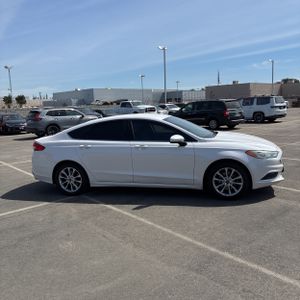 FORD FUSION SE - 10