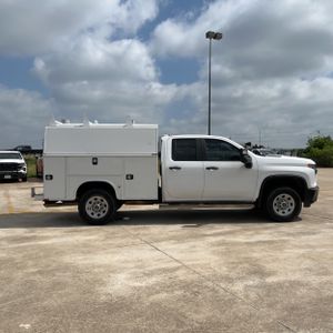 CHEVROLET SILVERADO - 10