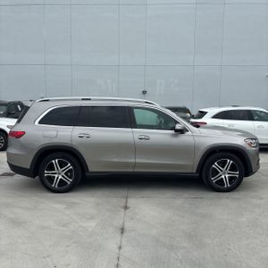 MERCEDES-BENZ GLS - 10