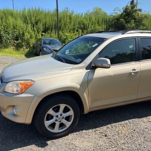 2010 Toyota RAV4 LIMITED — фото 2