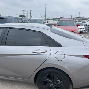 HYUNDAI ELANTRA SEL - 6