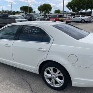 FORD FUSION SE - 6