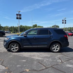 FORD EXPLORER XLT - 3