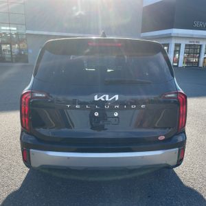 KIA TELLURIDE LX - 7