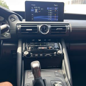 صورة مصغرة 37 لـ 2025 Lexus IS 300 BASE