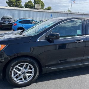 FORD EDGE SEL - 2