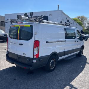 FORD TRANSIT 150 - 8