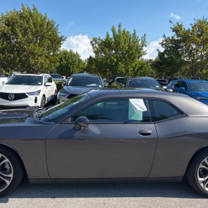 DODGE CHALLENGER GT - 4