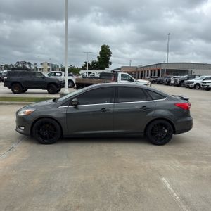 FORD FOCUS TITANIUM - 3