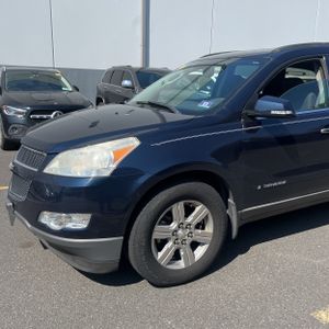 CHEVROLET TRAVERSE LT - 2