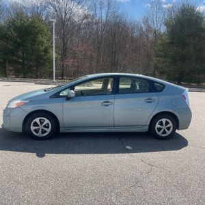 Toyota Prius Three - 3