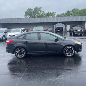 FORD FOCUS SE - 10