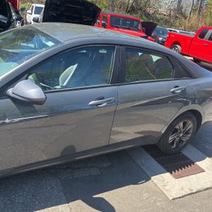 HYUNDAI ELANTRA SEL - 4