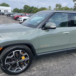 صورة 2 لـ 2022 Rivian R1S LAUNCH EDITION