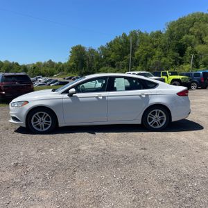 FORD FUSION SE - 3