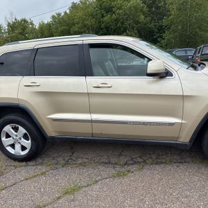 2011 JEEP GRAND CHEROKEE LAREDO — миниатюра 11