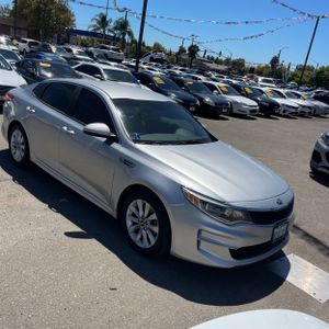 صورة مصغرة 12 لـ 2016 KIA OPTIMA EX