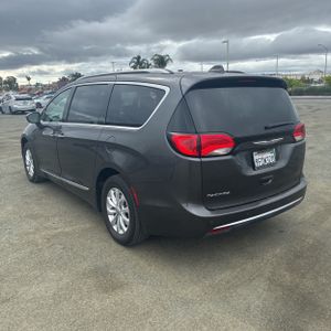 CHRYSLER PACIFICA TOURING L - 5