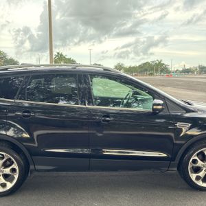 صورة مصغرة 11 لـ 2016 FORD ESCAPE TITANIUM