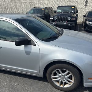 صورة مصغرة 13 لـ 2010 FORD FUSION S